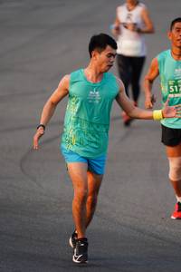 BIB: 517
                            <button type="button" onclick="openModal(10507386)" class="btn btn-primary btn-sm float-right btn-popup" data-toggle="modal" data-target=".modal-high-quality">
                        <i class="fas fa-shopping-cart"></i> Add to Cart
                    </button>
                                            <button type="button" onclick="isThisMe(10507386, true)" class="btn btn-success btn-sm float-right btn-popup btn-isme hidden" data-toggle="tooltip" data-placement="bottom" title="นี่คือรูปของคุณใช่ไหม คลิกที่นี่เพื่อเอาเข้าอัลบั้ม">
                        <i class="fas fa-plus"></i> Add to album
                    </button>
                    <button type="button" onclick="isThisMe(10507386, false)" class="btn btn-warning btn-sm float-right btn-popup btn-isnotme hidden">
                        <i class="fas fa-ban"></i> Remove from album
                    </button>